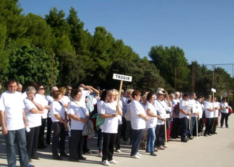 “trogirske ih vuČu strane”