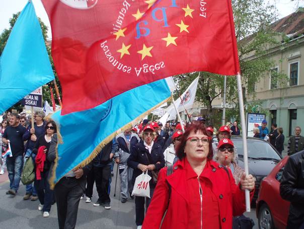 Proslava međunarodnog praznika rada u sisku, sa suzama u očima