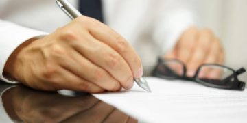 Suh zahtijeva ukidanje dosmrtnog uzdržavanja i uvođenje registra ugovora doživotnog uzdržavanja
