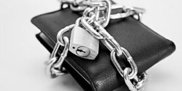 Baš briga banke za ovršene umirovljenike!