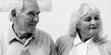 O starima skrbe žene