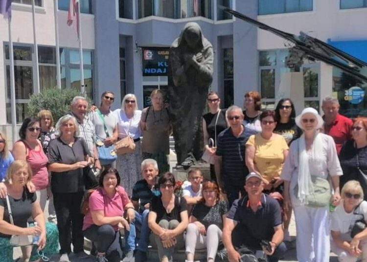 Tura po Albaniji i Makedoniji