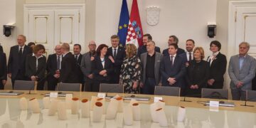UVODNA RIJEČ: Oni ne misle na narod