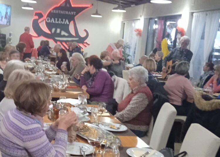 Iz slavlja u slavlje