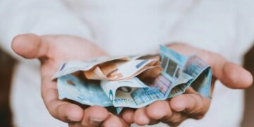 Zakinuti 13 dugih godina