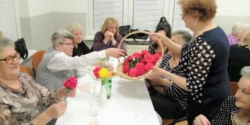 Ruže od krep papira