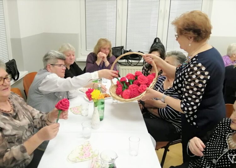 Ruže od krep papira