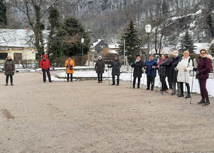 Štapovima po obroncima