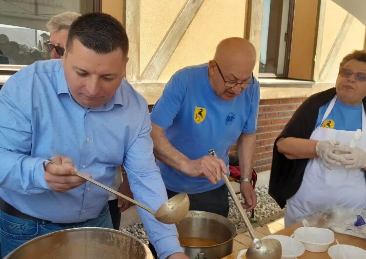 Načelnik dijelio grah sa SUH-ovcima