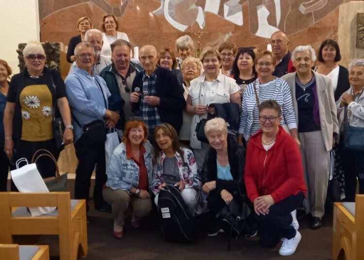 Posjet samostanu i džamiji