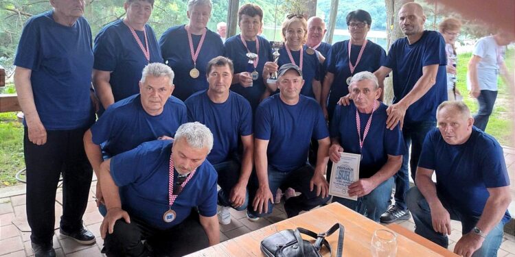 Svakome po neka medalja