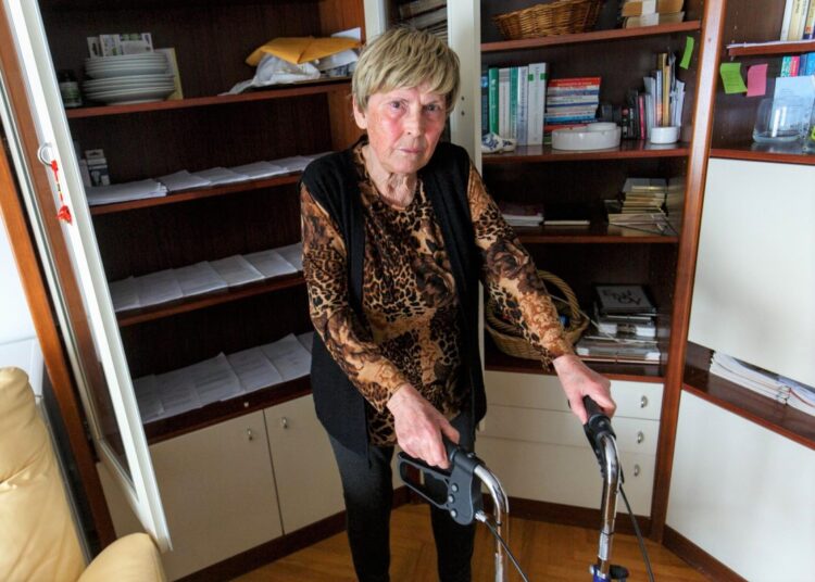 Dala kćeri stan, ostala bez skrbi