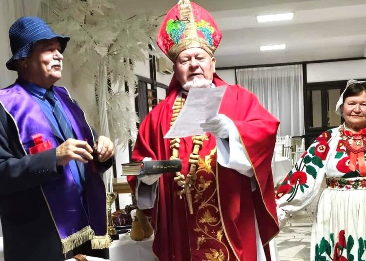 Biskup blagoslovio vino