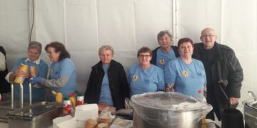 Dijelili sarme i jabuke