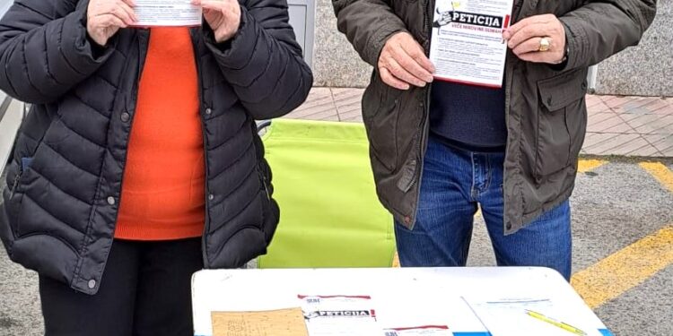 Punom parom za peticiju