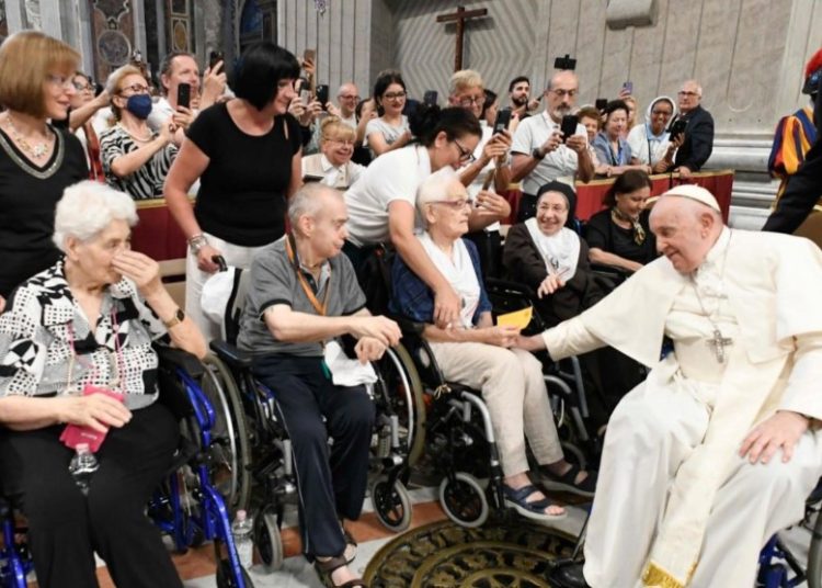 UVODNA RIJEČ: Papa Franjo: „Ne odbaci me u starosti“