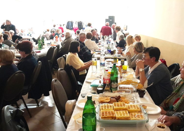 Ceker bal i prijateljski susret