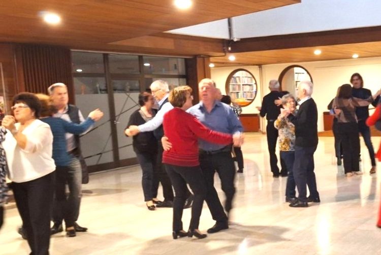 “Ples po starinski”