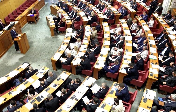 Saborske mirovine porasle za 1.070 eura u zadnjih pet godina!
